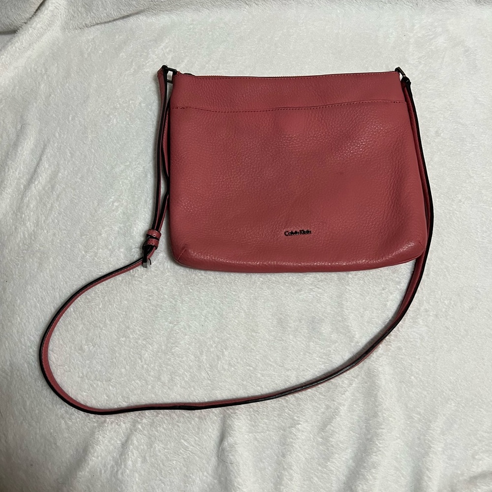 Calvin Klein Purse Pebble Leather Pink Crossbody Bag with Adjustable Strap
